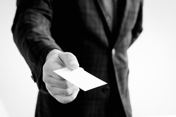 Carte de visite de sophrologue : un outil incontournable pour attirer et fidéliser les clients